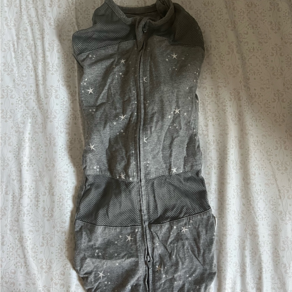 Happiest baby swaddle